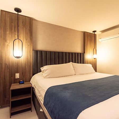 פריירה Zi One Luxury Hotel מראה חיצוני תמונה