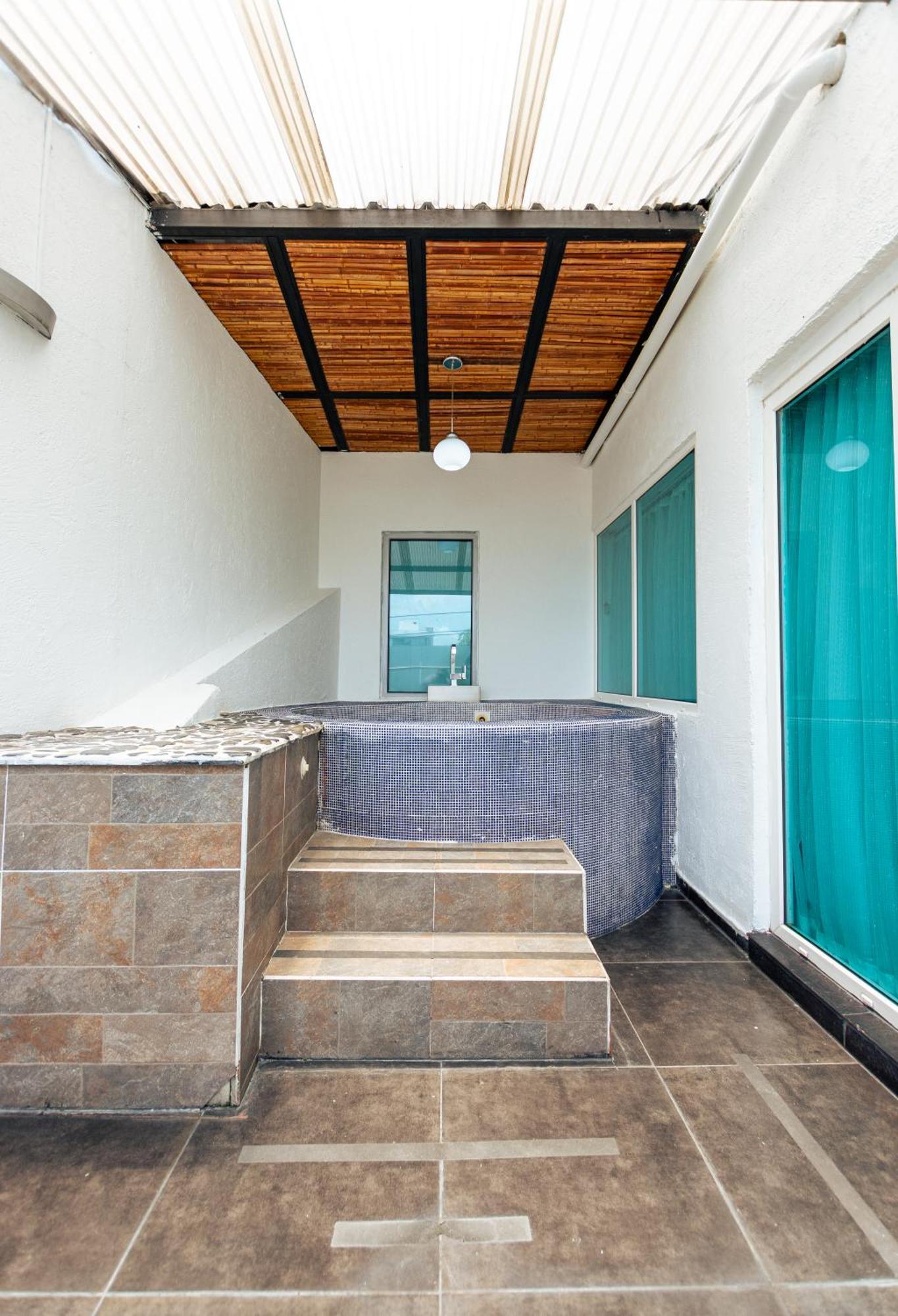 פריירה Zi One Luxury Hotel מראה חיצוני תמונה