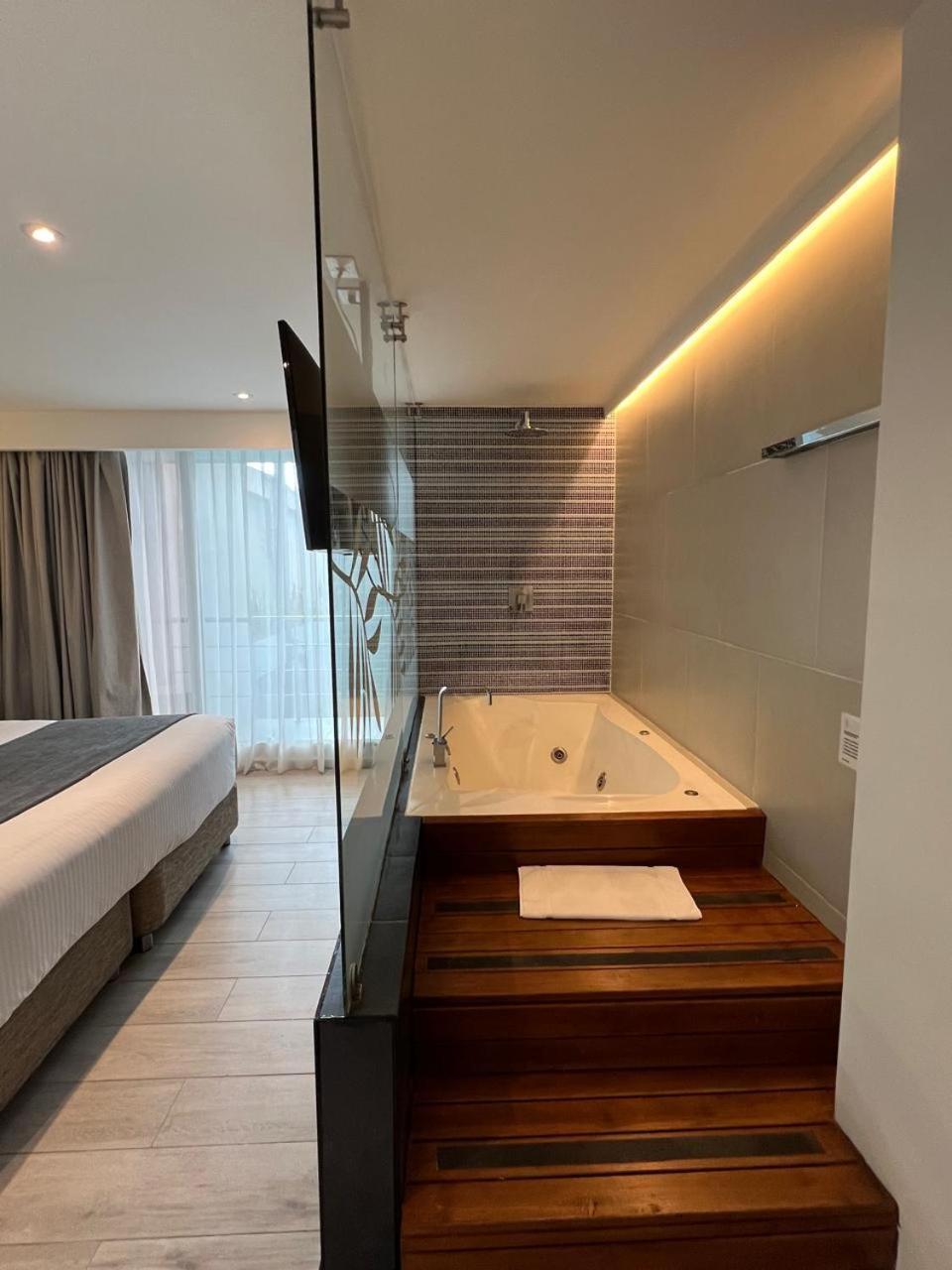 פריירה Zi One Luxury Hotel מראה חיצוני תמונה